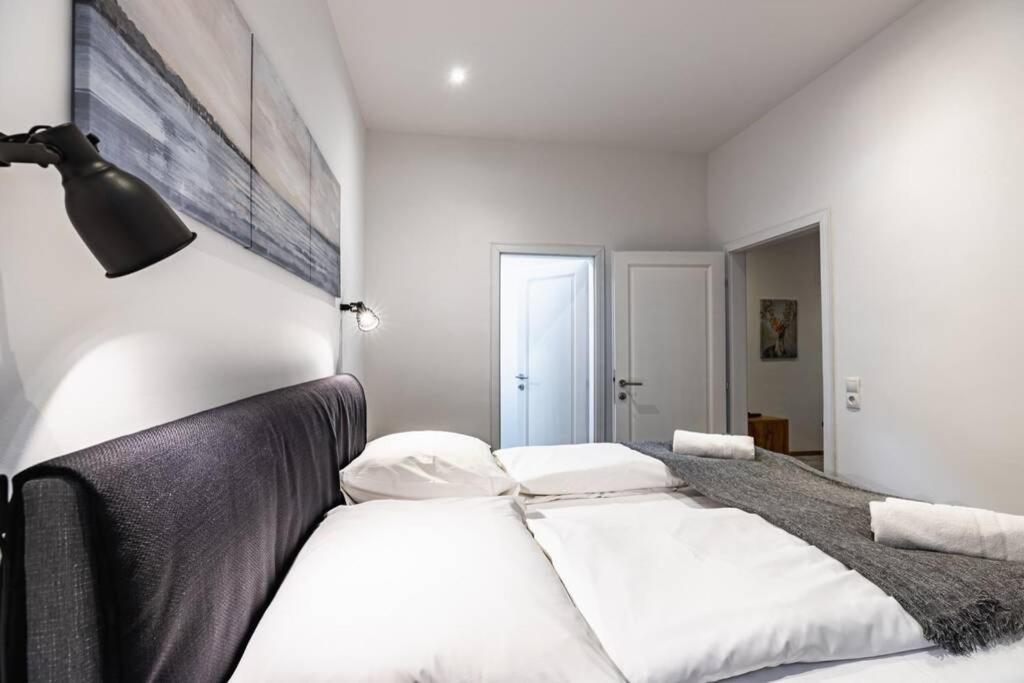 Modern Apartment Next To Subway Station Viena Exterior foto